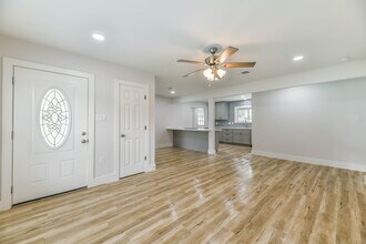 2014 15th Ave N in Texas City, TX - Building Photo - Building Photo