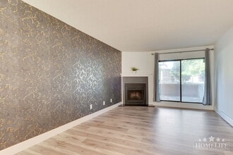 10560-10154 154 St in Surrey, BC - Building Photo - Building Photo