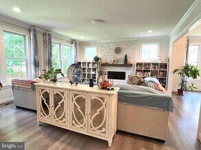 6626 Moly Dr in Falls Church, VA - Building Photo - Building Photo