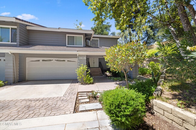 property at 1408 N View Dr