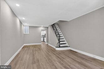 2422 S Iseminger St in Philadelphia, PA - Building Photo - Building Photo