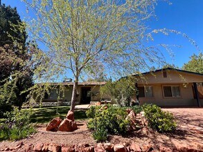 15 Last Wagon Cir in Sedona, AZ - Building Photo - Building Photo