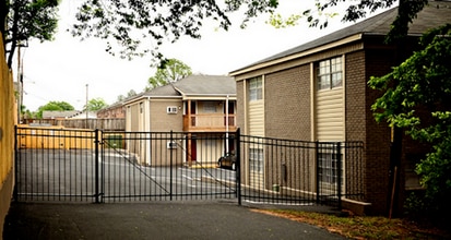 Arbor Place Apartments in Tuscaloosa, AL - Building Photo - Building Photo