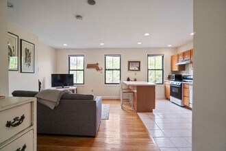 28 Milford St in Boston, MA - Building Photo - Building Photo
