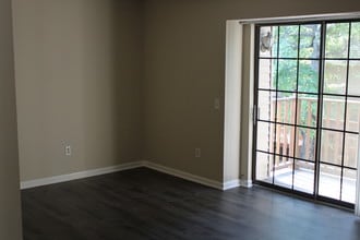 48 N Mountain Rd, Unit 303 in New Britain, CT - Building Photo - Building Photo