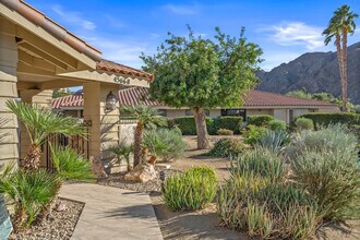 45668 Pueblo Rd in Indian Wells, CA - Foto de edificio - Building Photo