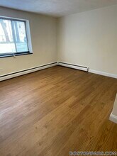 222 Babcock St, Unit 1F in Brookline, MA - Building Photo - Building Photo