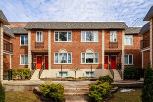 4543 Coolbrook Av in Montréal, QC - Building Photo
