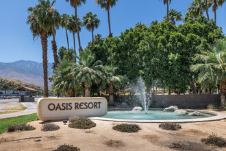 Oasis Resort in Palm Springs, CA - Building Photo - Building Photo