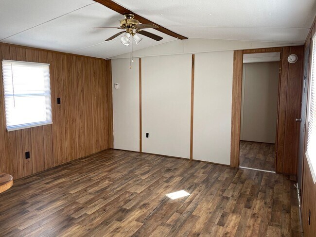 121 Briles Ct in Candor, NC - Building Photo - Building Photo