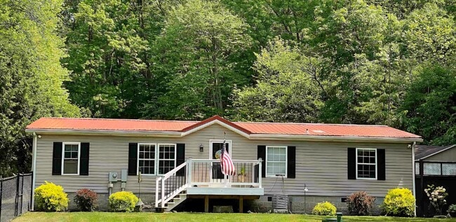 property at 162 Mohans Run Rd