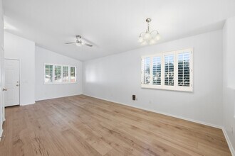 7319 W Eugie Ave in Peoria, AZ - Building Photo - Building Photo