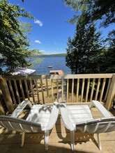 613 Peabody Pond Rd in Sebago, ME - Foto de edificio - Building Photo