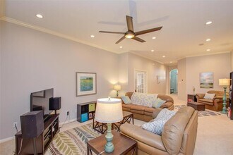 15950 Cottage Ivy Cir in Tomball, TX - Foto de edificio - Building Photo