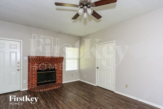 1701 Oxford Dr in Mansfield, TX - Building Photo - Building Photo