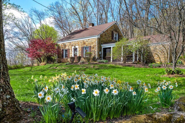 property at 223 Lambertville Headquarters Rd