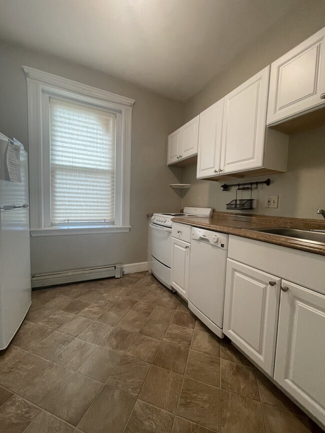 4 Ransom Rd, Unit 1