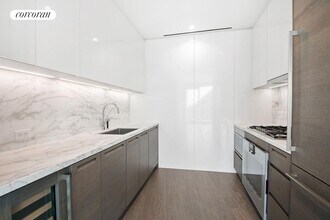 30 Riverside Blvd in New York, NY - Building Photo - Building Photo