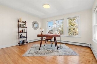 101 Colborne Rd, Unit 52 in Boston, MA - Foto de edificio - Building Photo