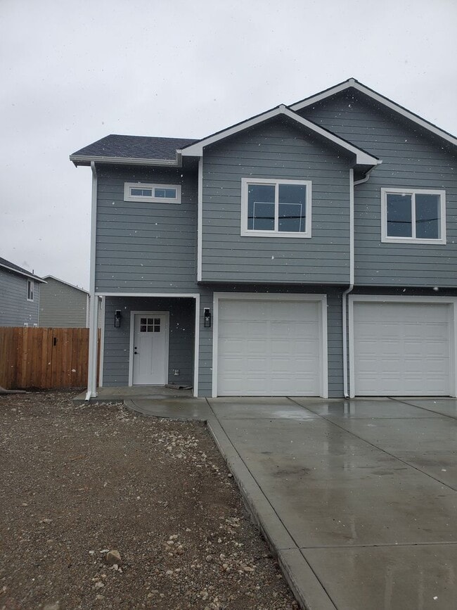 1601 E 3rd Ave in Post Falls, ID - Building Photo - Building Photo