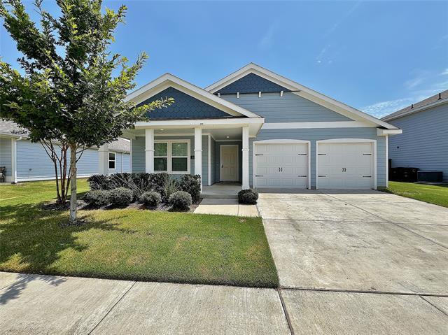 824 Towngreen Dr in Cleburne, TX - Building Photo