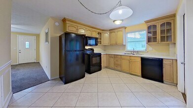 165 Parkwood Dr W in Orange Park, FL - Building Photo - Building Photo