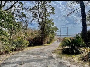 34 Meigs Dr in Shalimar, FL - Building Photo - Building Photo