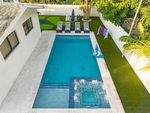 17835 NE 6th Ave, Unit SI ID1372317P in Miami, FL - Building Photo - Building Photo