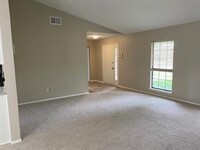 2813 Riviera Dr in Garland, TX - Building Photo - Building Photo