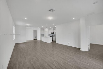 19465 Whispering Creek Rd in Loxahatchee, FL - Building Photo - Building Photo