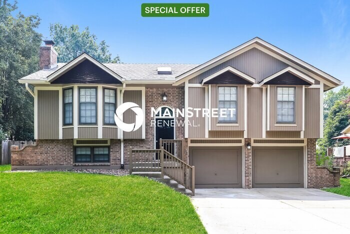 1615 SE 7th Terrace in Lee's Summit, MO - Foto de edificio