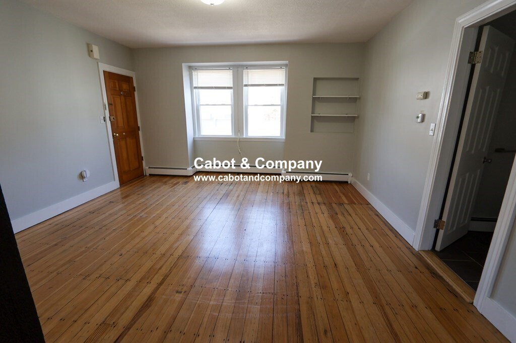 20 Roberts St in Brookline, MA - Building Photo