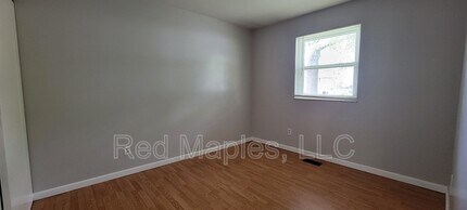 4006 Esseldale Dr in St. Ann, MO - Building Photo - Building Photo