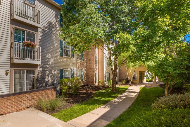 Prairie Commons - 55+ Senior Community in Lawrence, KS - Foto de edificio - Building Photo