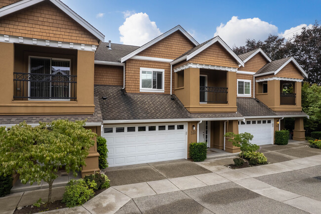 Savoy Court in Bellevue, WA - Building Photo - Building Photo