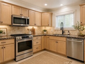 4142 Patrice Rd in Newport Beach, CA - Foto de edificio - Building Photo