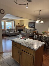 365 Jennifer Ln in Brookfield, WI - Building Photo - Building Photo
