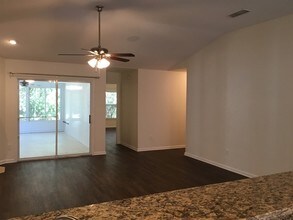 158 Sweetbrier Branch Ln in Jacksonville, FL - Building Photo - Building Photo