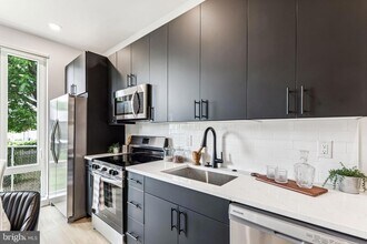 6910 Ridge Ave, Unit 308 in Philadelphia, PA - Building Photo - Building Photo