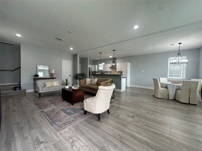 11319 Carla St