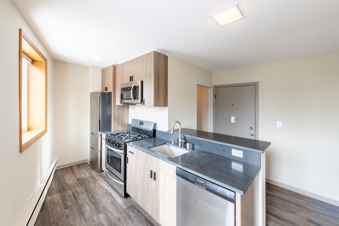 2788 S Fulton St in Milwaukee, WI - Building Photo