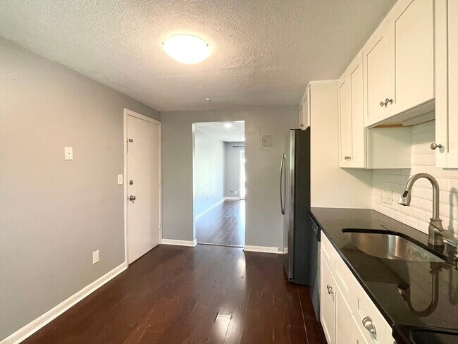 4 Woodcrest Ct in Weymouth, MA - Building Photo - Building Photo