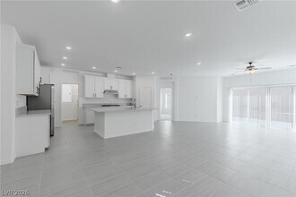 7685 Vibrant Peak Ave in Spring Valley, NV - Building Photo - Building Photo