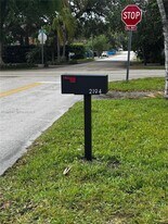2194 SW 57th Ct in Miami, FL - Building Photo