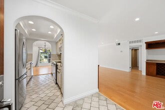 11965 Gorham Ave in Los Angeles, CA - Building Photo - Building Photo