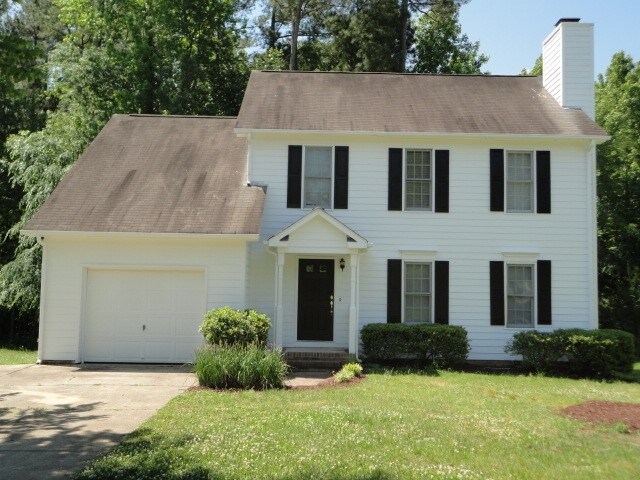 6012 Eaglesfield Dr in Raleigh, NC - Building Photo