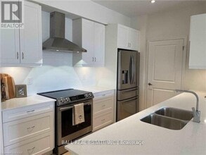 17-17 Lakewood Crescent in Kawartha Lakes, ON - Building Photo - Building Photo