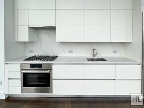 East 44th Street in New York, NY - Building Photo - Building Photo