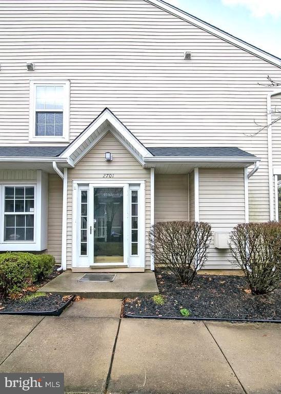 2701 Saxony Dr in Mount Laurel, NJ - Building Photo - Building Photo