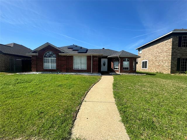 6717 Trumpet Dr in Rowlett, TX - Building Photo